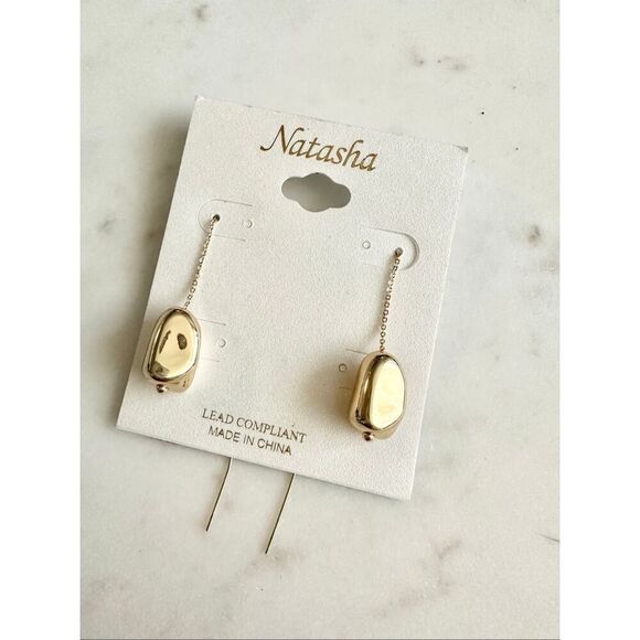 Natasha sleek gold color dangle earrings - Picture 4 of 4